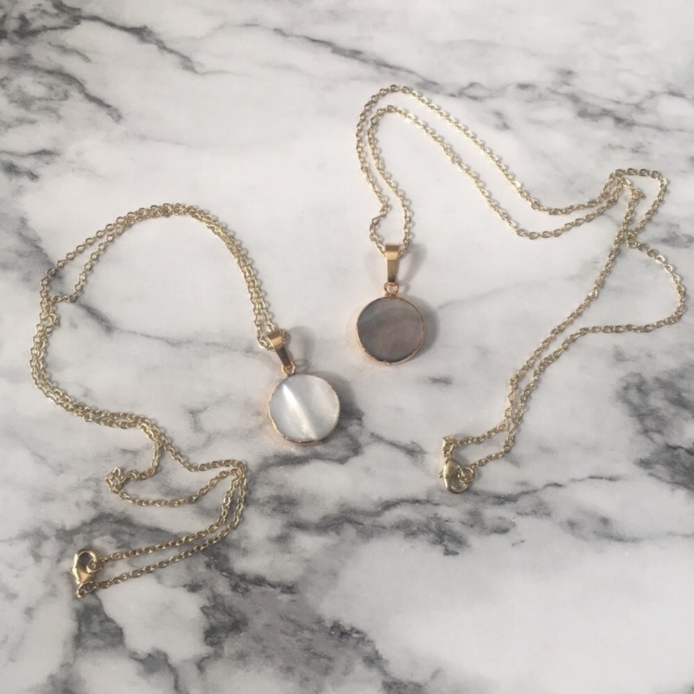Minimalist 14K Gold Pearl Dainty Mermaid Necklace - Picture 7 of 8